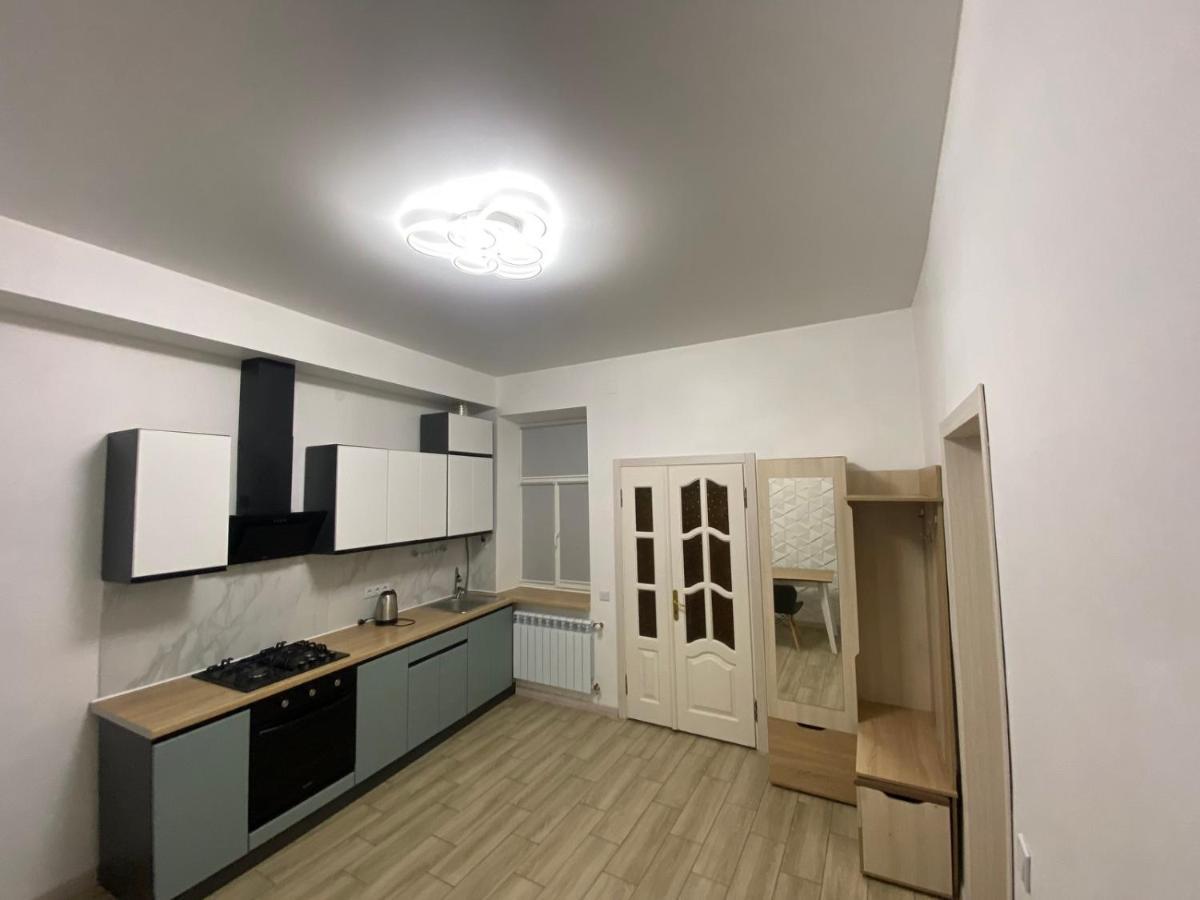 Vodna White Apartment リヴィウ エクステリア 写真