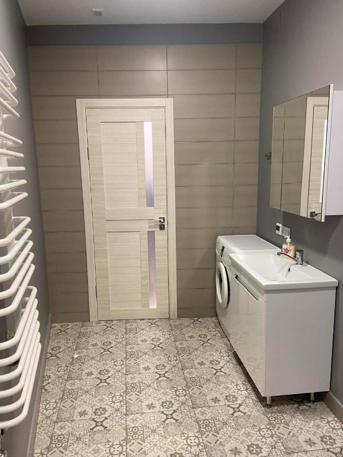 Vodna White Apartment リヴィウ エクステリア 写真
